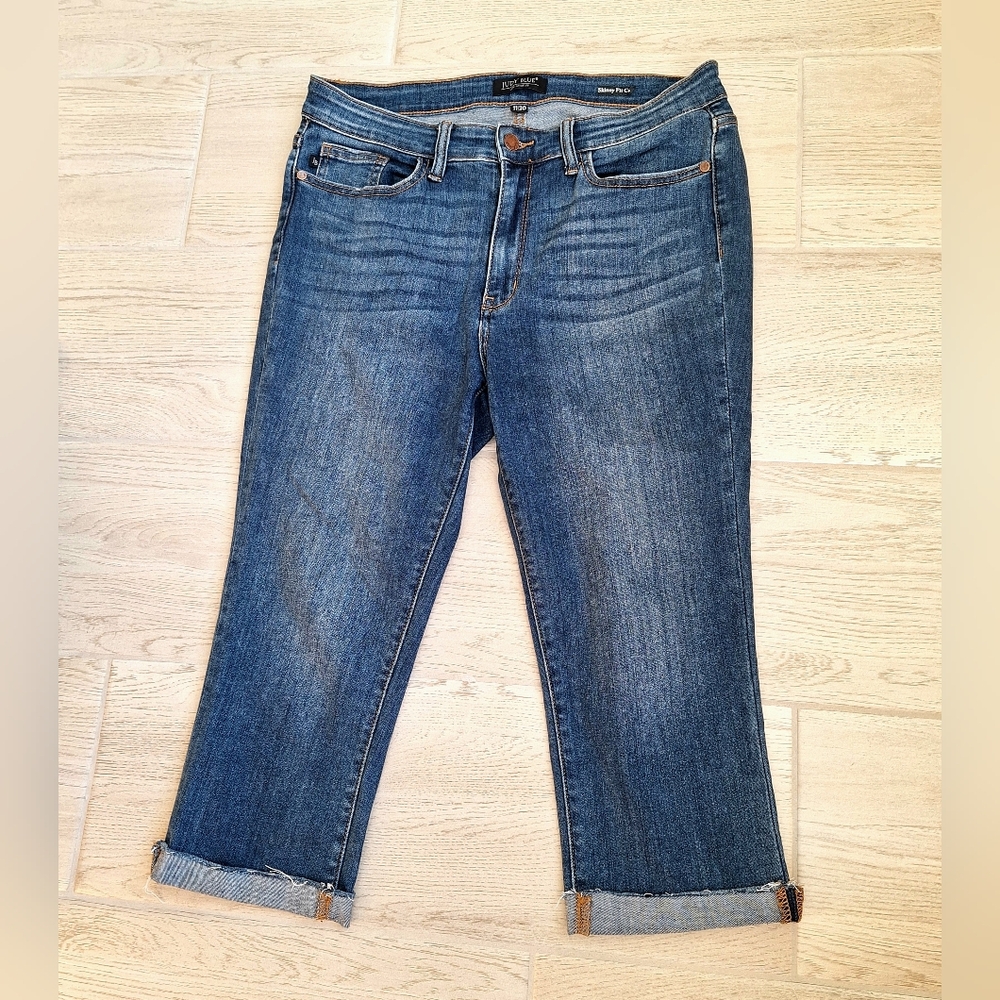 Judy Blue Mid-Rise Skinny Capri Fit Jeans Medium Wash - Size 11/30 Raw Edge Cuff - Picture 2 of 8